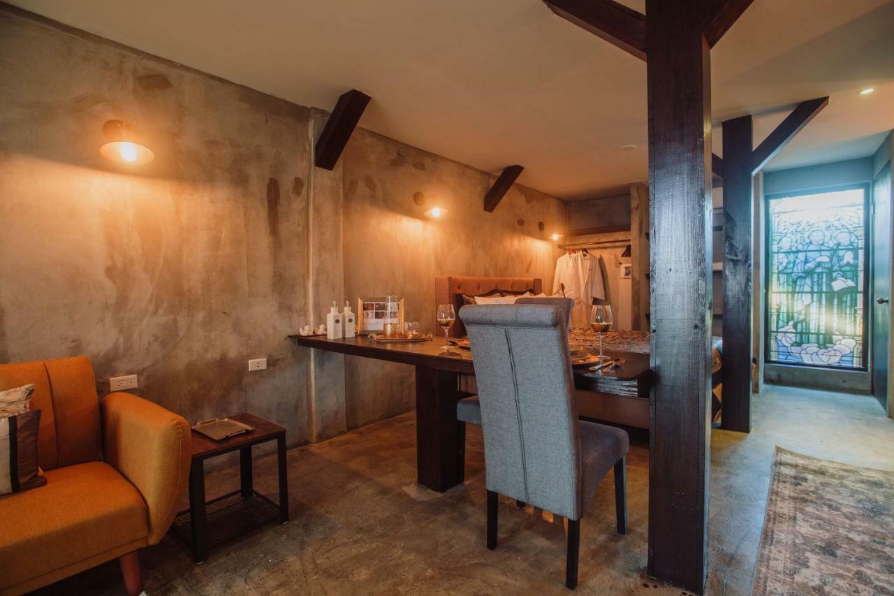 Monastery Suites 오란제스타트 외부 사진