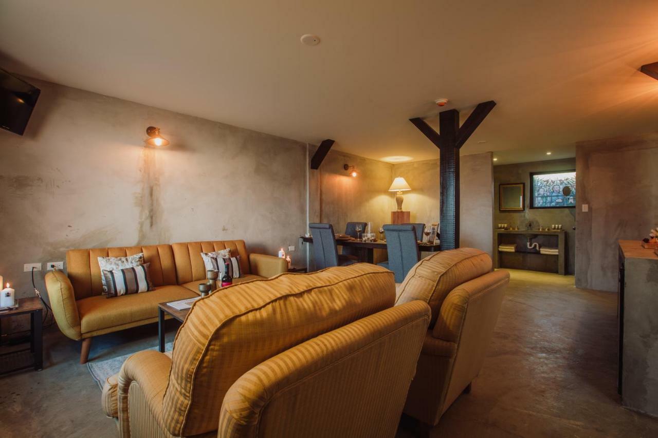 Monastery Suites 오란제스타트 외부 사진