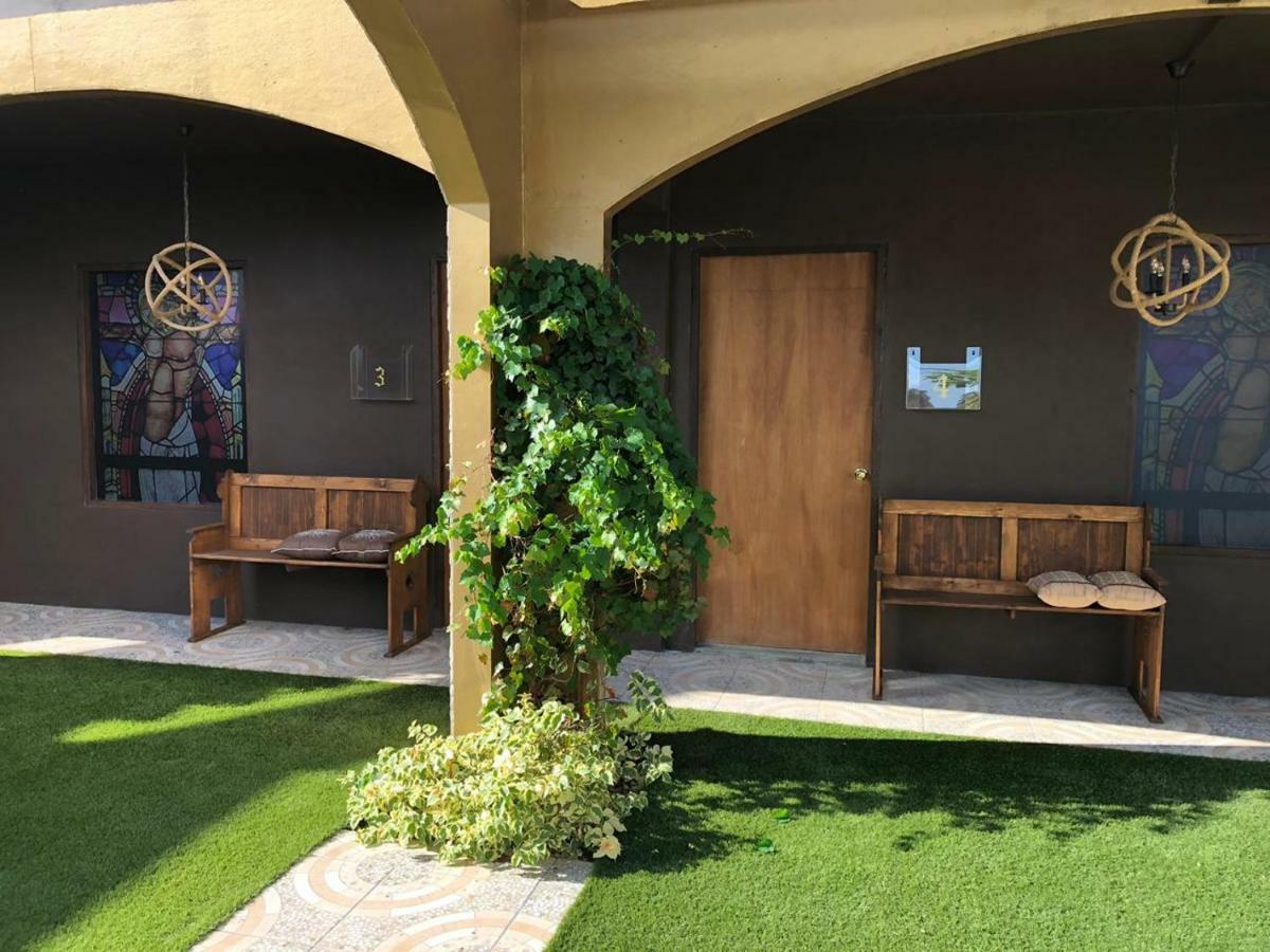 Monastery Suites 오란제스타트 외부 사진